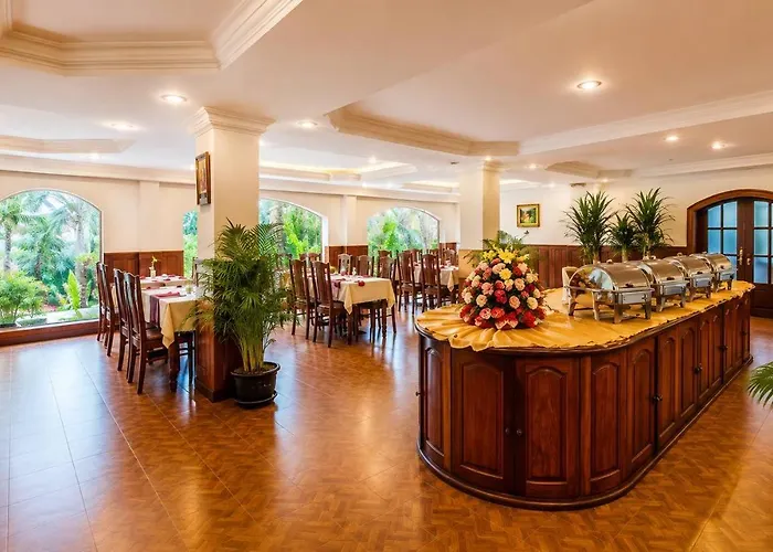 Hotel Cambodia 4*