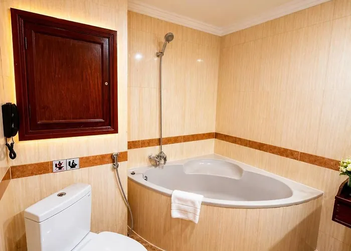 Hotel Cambodia 4*